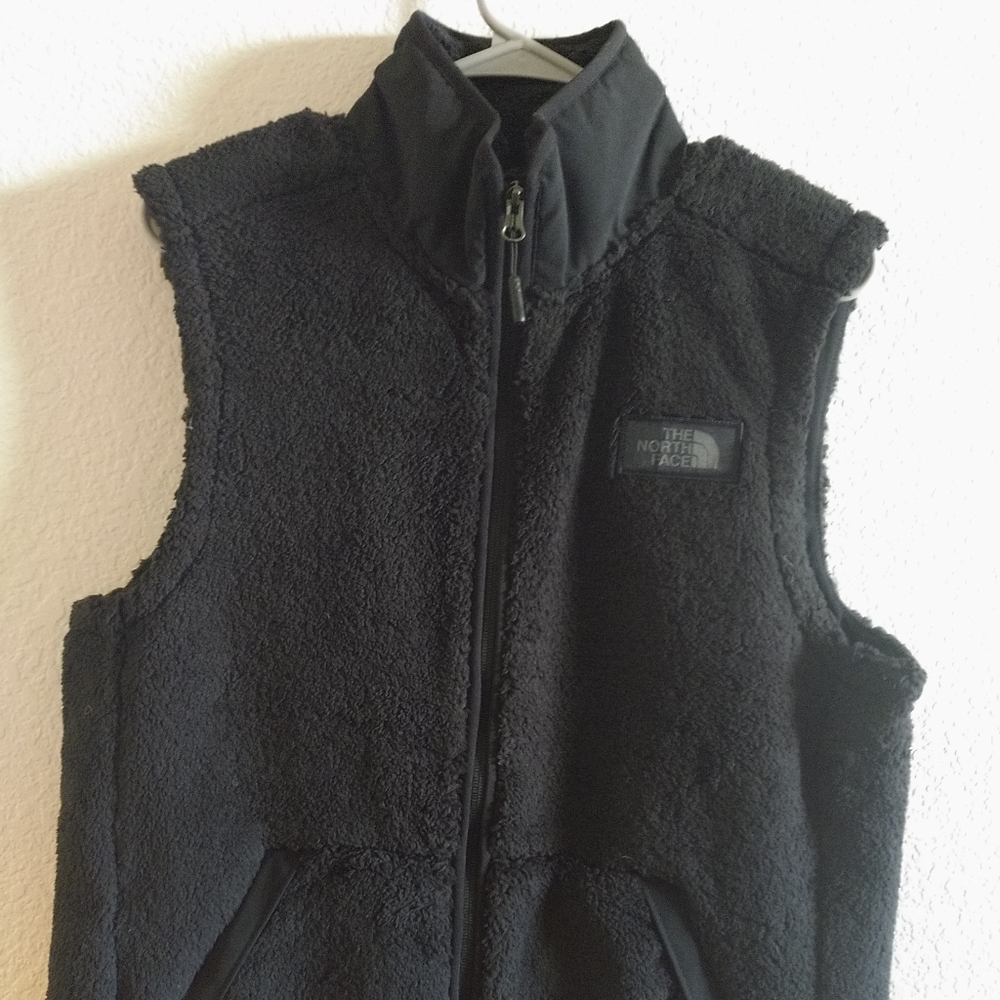 NWT Men's North Face Campshire Vest.Small.Black
